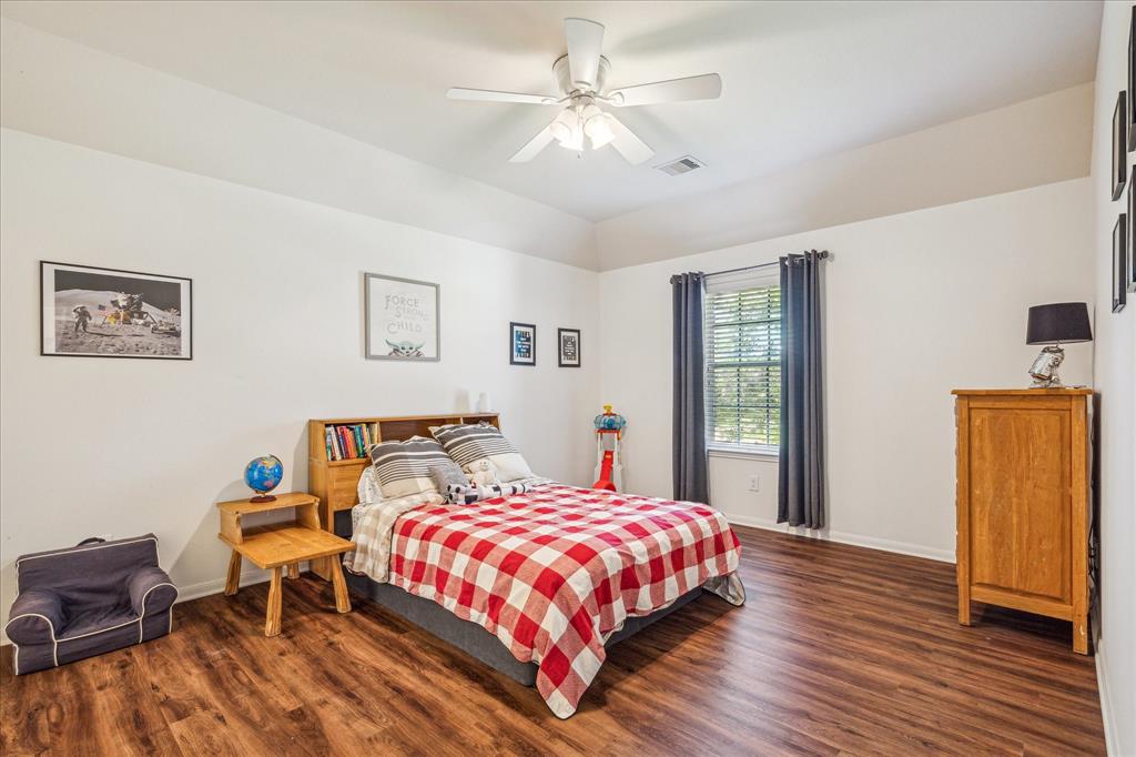 2414 Lakeway Drive, Friendswood, Texas image 28