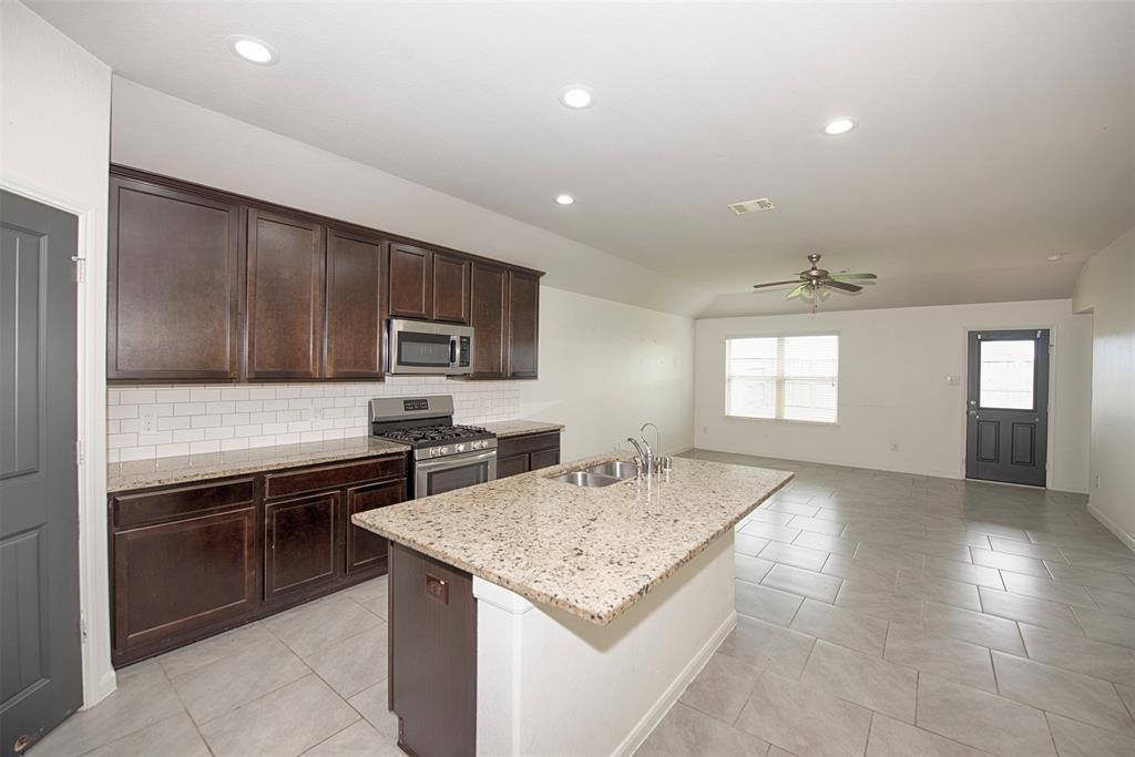 2128 Del Mar Drive, Texas City, Texas image 7