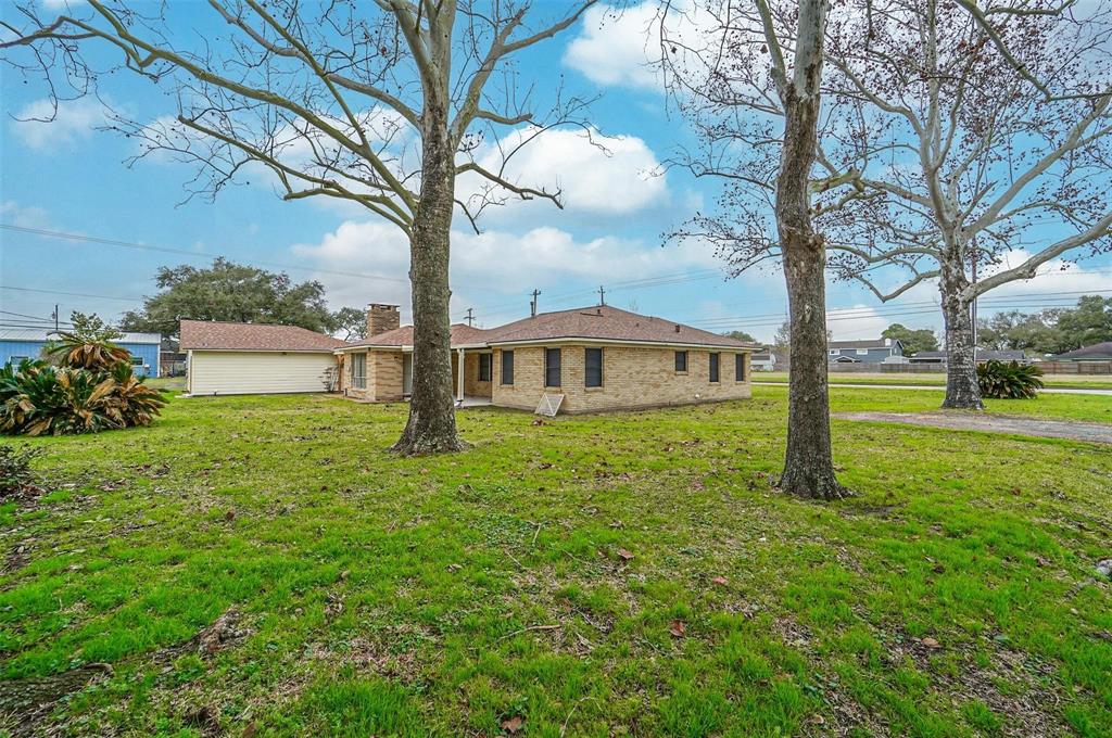 4418 W Pasadena Boulevard, Deer Park, Texas image 31