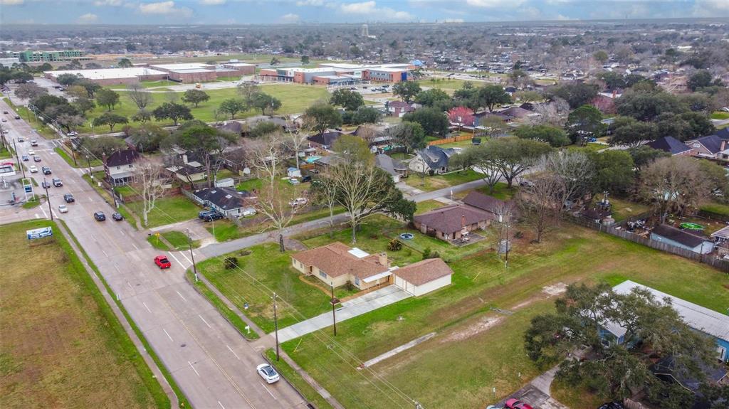 4418 W Pasadena Boulevard, Deer Park, Texas image 2