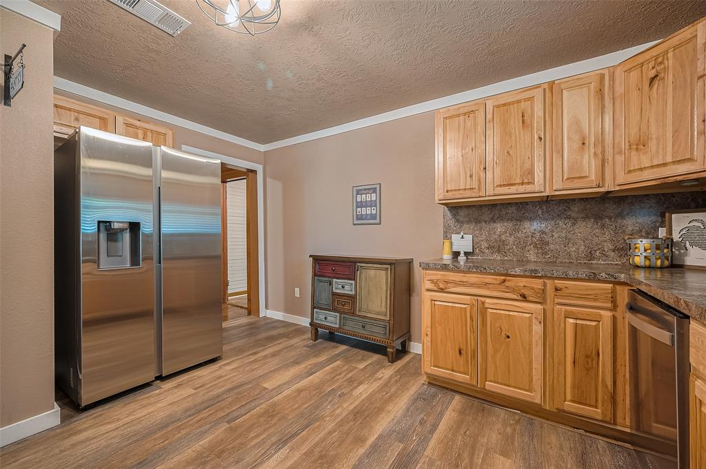 708 Sam Houston Avenue, Huntsville, Texas image 26