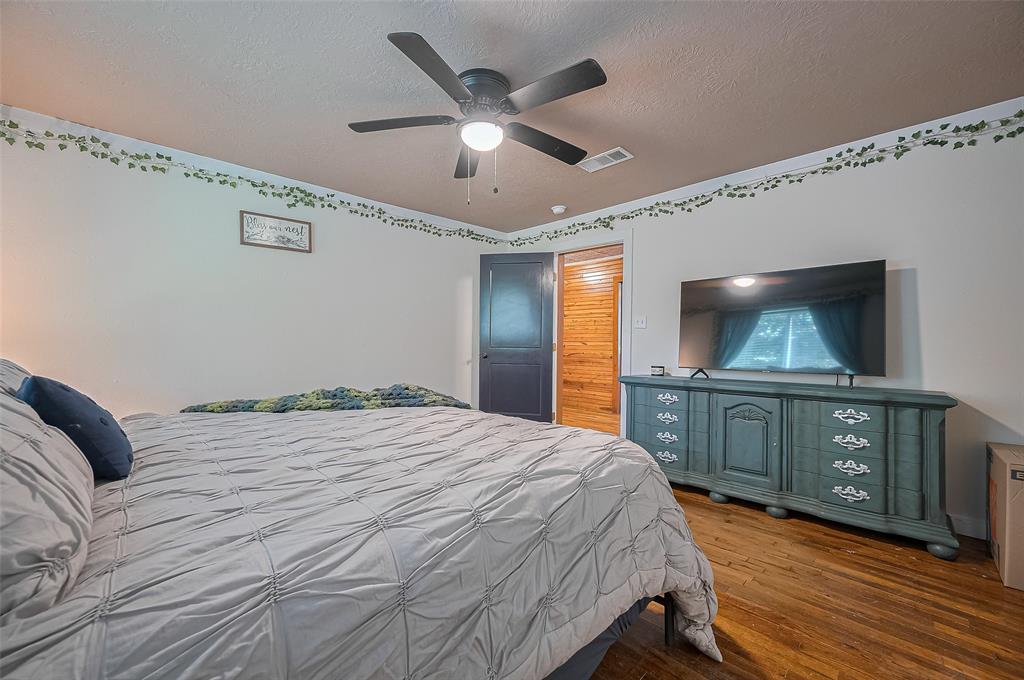 708 Sam Houston Avenue, Huntsville, Texas image 27