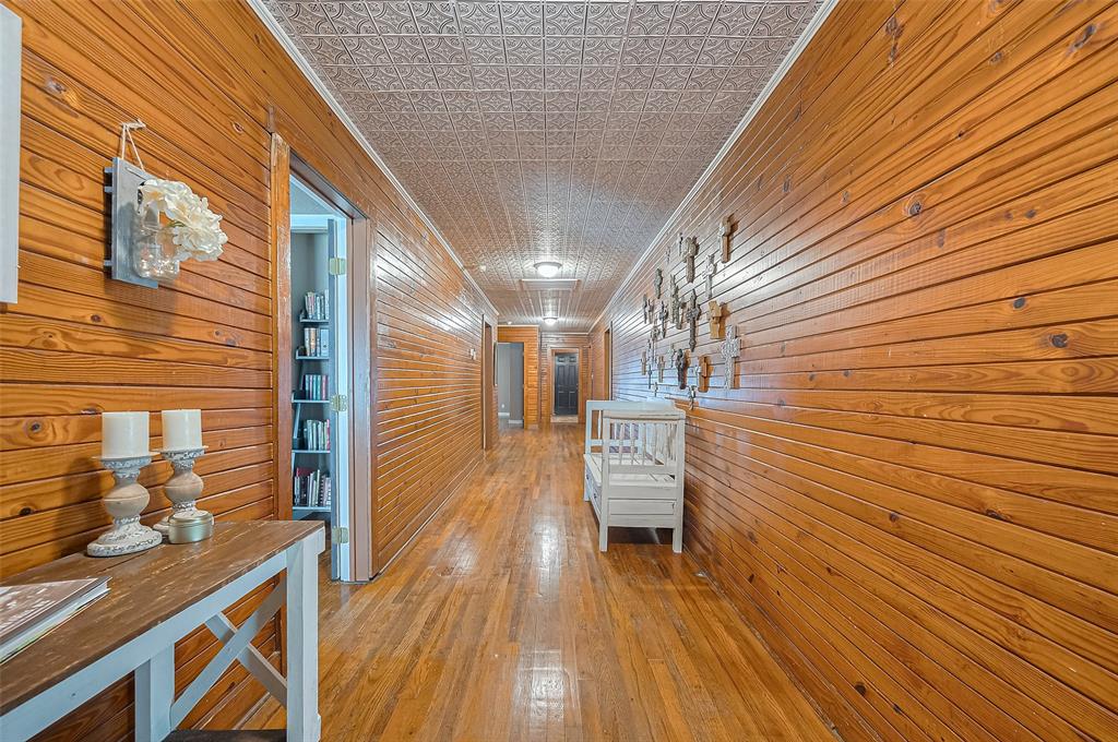 708 Sam Houston Avenue, Huntsville, Texas image 4