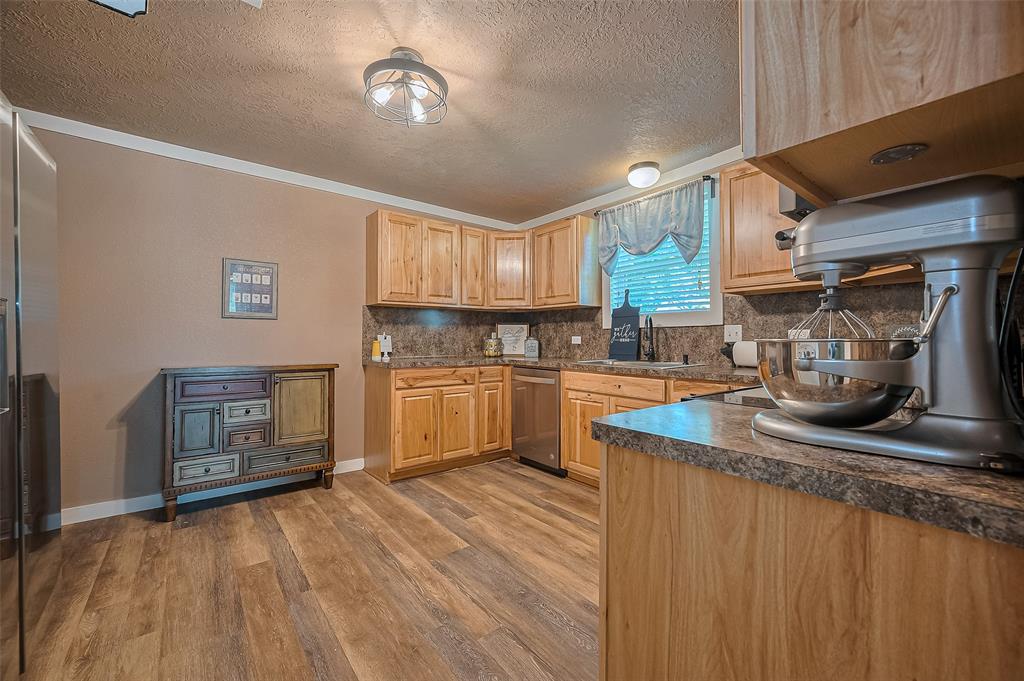 708 Sam Houston Avenue, Huntsville, Texas image 23