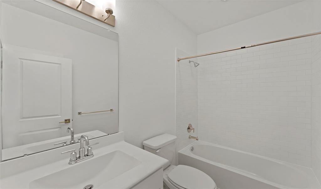 305 Boulden Court, Sealy, Texas image 8