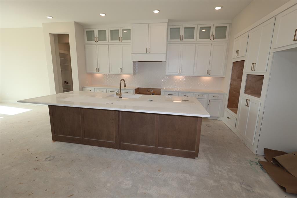 10823 Rosary Pea Lane