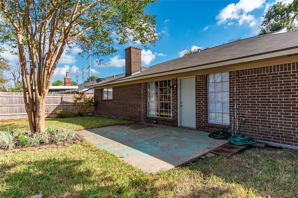 913 N Amy Drive, Deer Park, Texas image 9