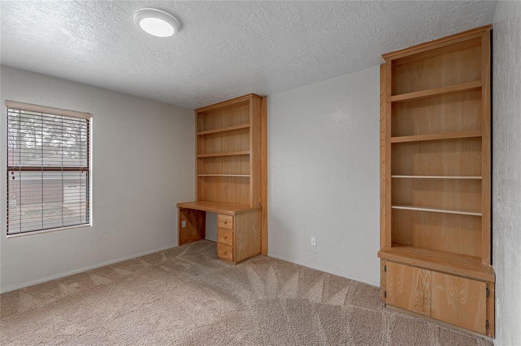 2521 Crosstimbers Street #K2, Huntsville, Texas image 17