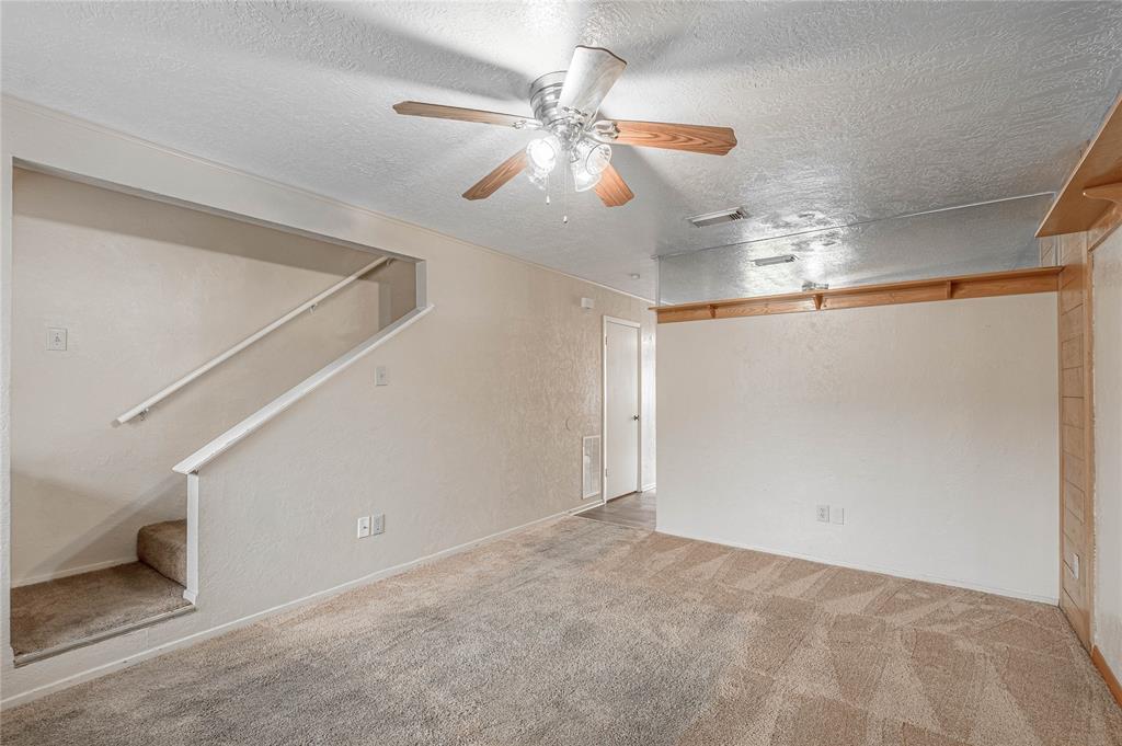 2521 Crosstimbers Street #K2, Huntsville, Texas image 8