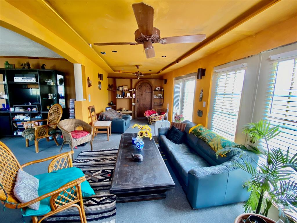 3919 First Street, Galveston, Texas image 4