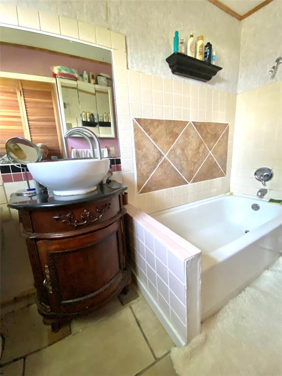 3919 First Street, Galveston, Texas image 5