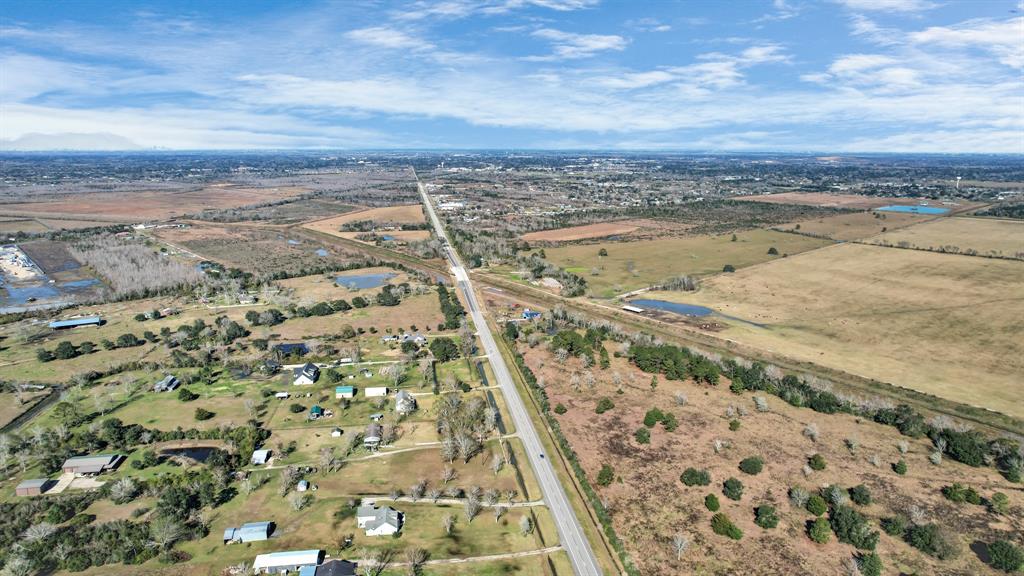 10 Fm 2403, Alvin, Texas image 21