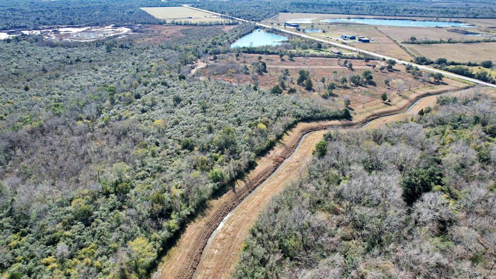 10 Fm 2403, Alvin, Texas image 27