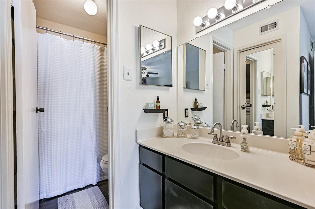 18617 Egret Bay Boulevard #1112, Webster, Texas image 14