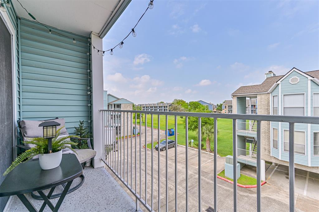 18617 Egret Bay Boulevard #1112, Webster, Texas image 18