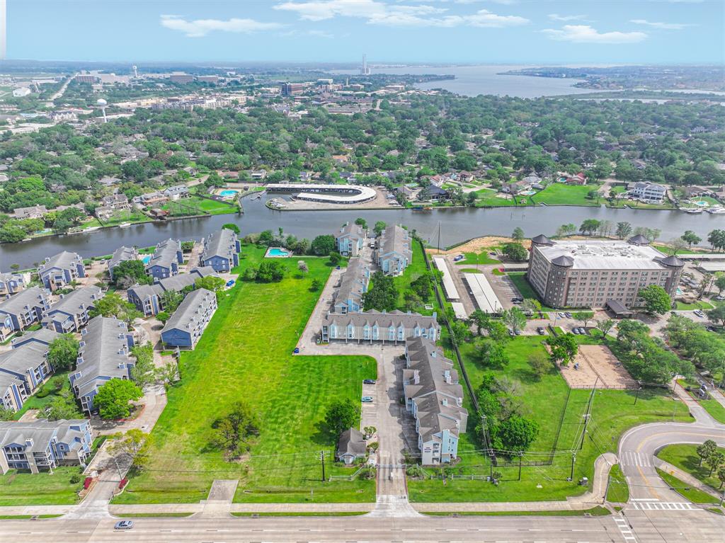 18617 Egret Bay Boulevard #1112, Webster, Texas image 1