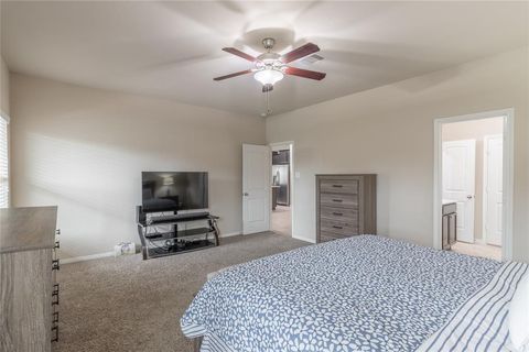 Single Family Residence in Richmond TX 9418 Mcdowell Drive 18.jpg