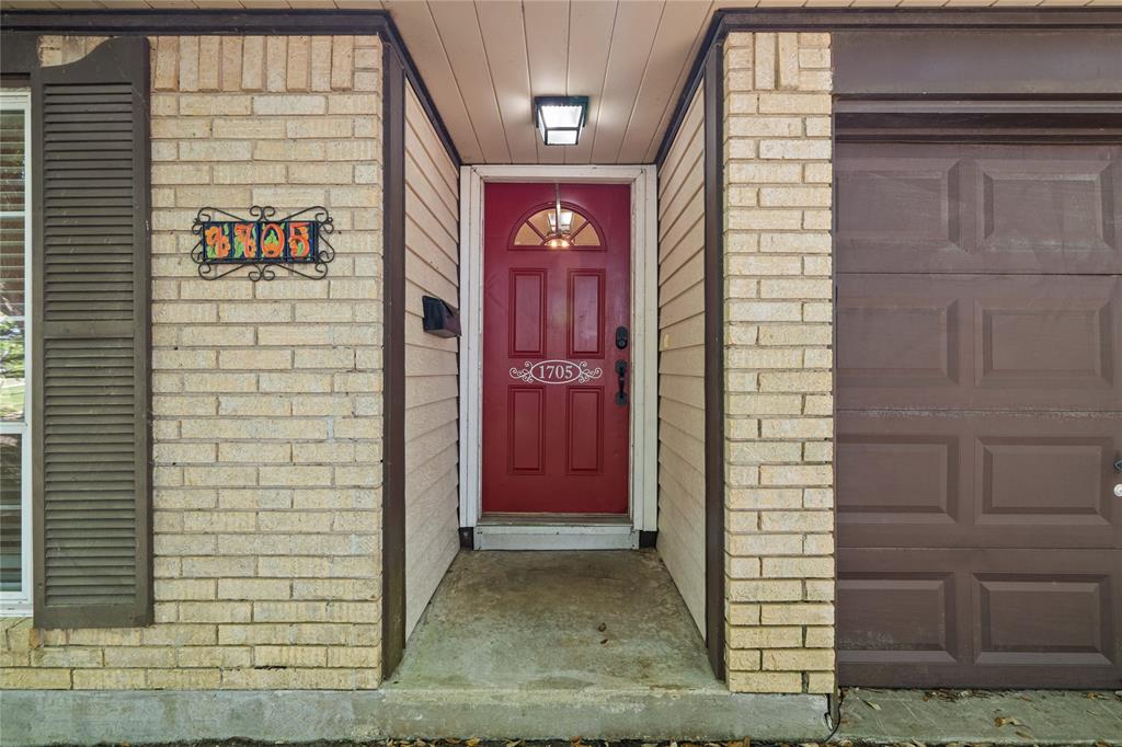 1705 Capri Lane, Seabrook, Texas image 3