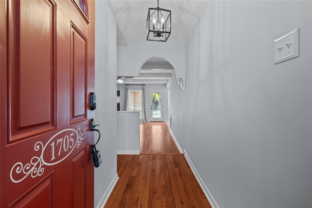 1705 Capri Lane, Seabrook, Texas image 4