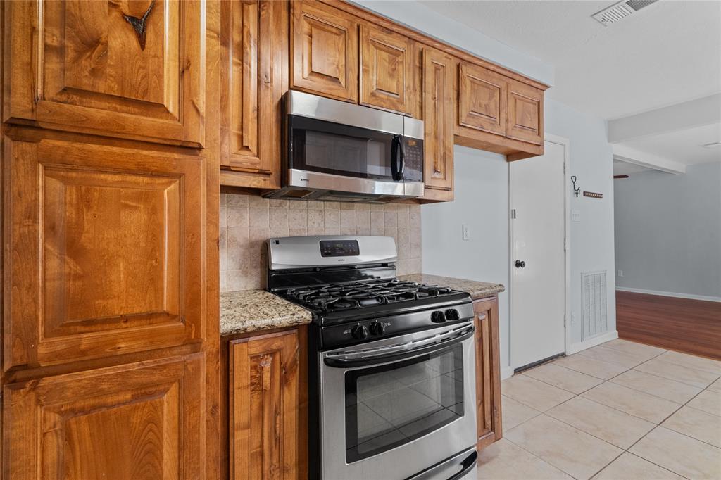 1705 Capri Lane, Seabrook, Texas image 13