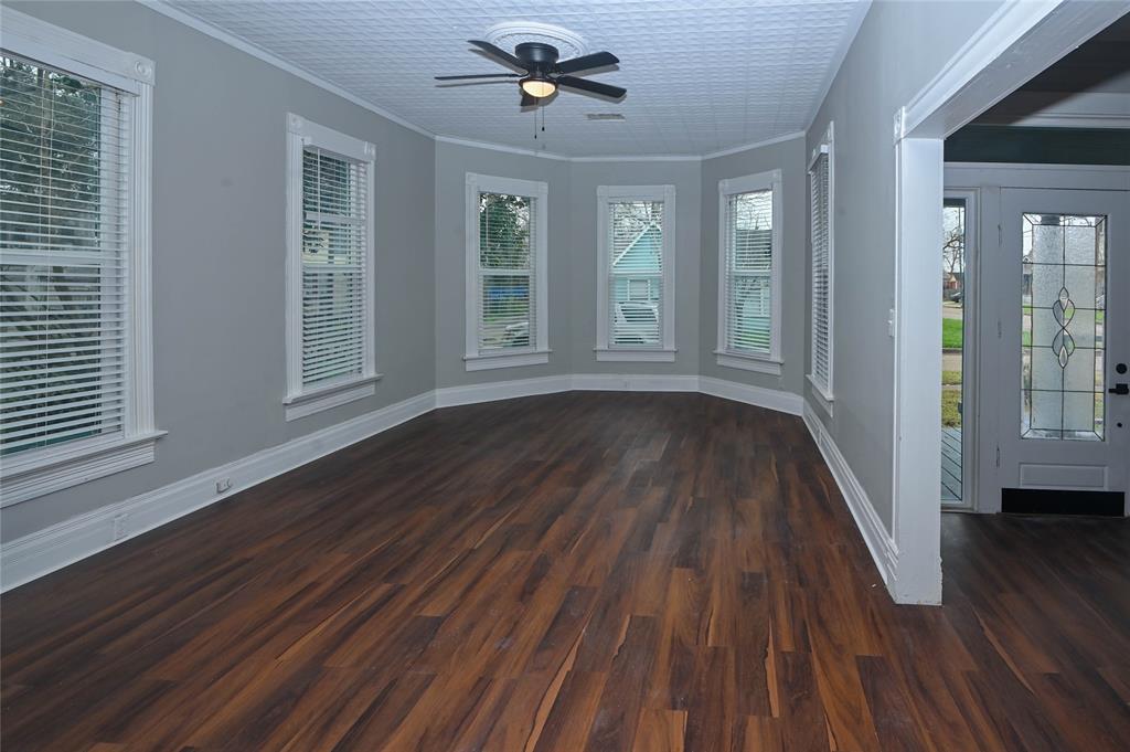 216 S Cloud Street, Wharton, Texas image 2