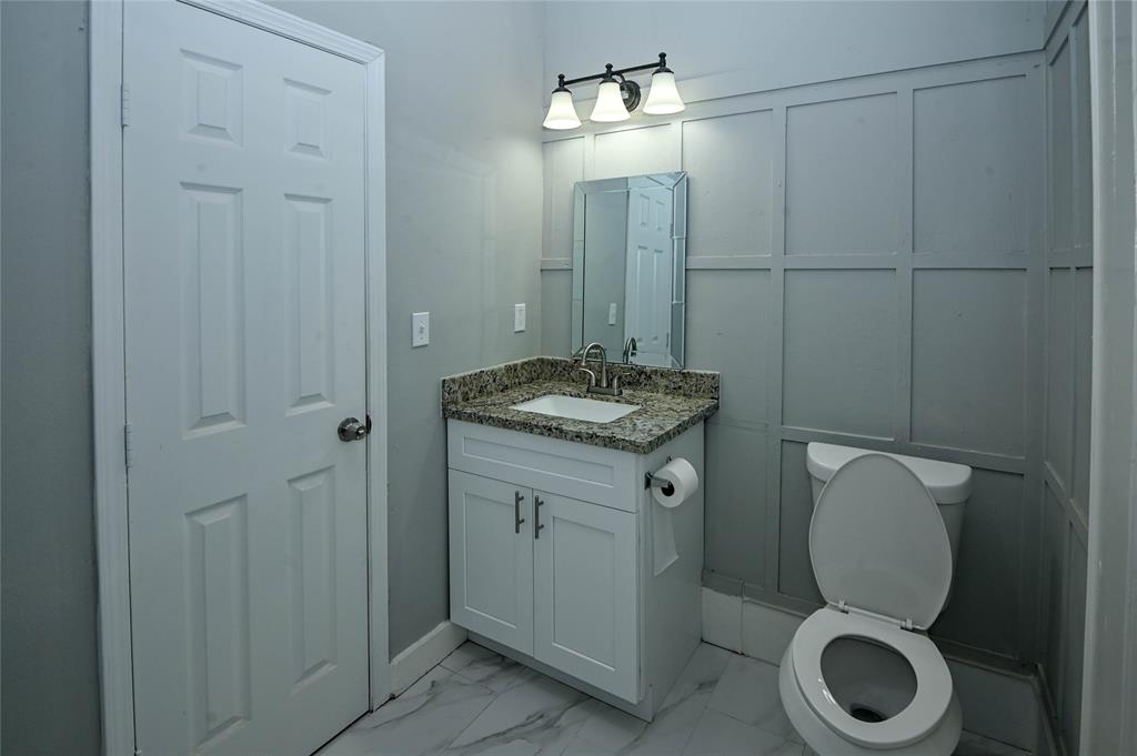 216 S Cloud Street, Wharton, Texas image 25