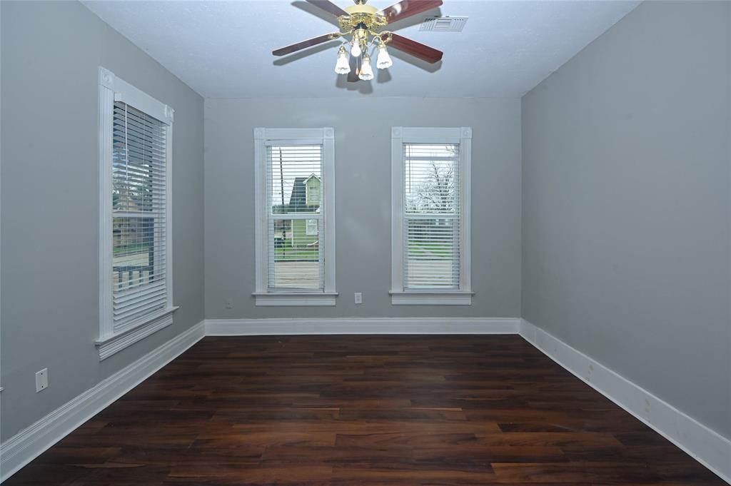 216 S Cloud Street, Wharton, Texas image 12
