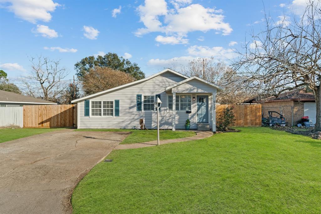915 Avenue, Rosenberg, Texas image 1