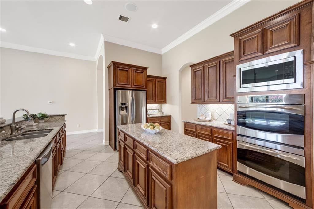 18714 S Colony Shore Drive, Cypress, Texas image 10