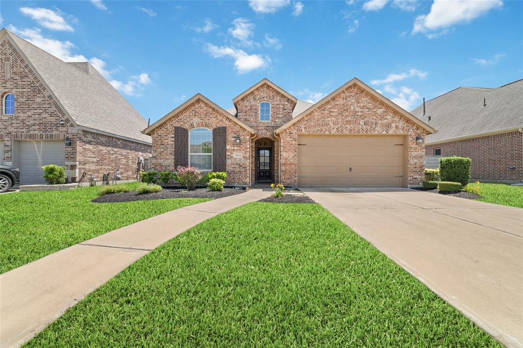 2428 Yaupon Park Lane, Manvel, Texas image 1