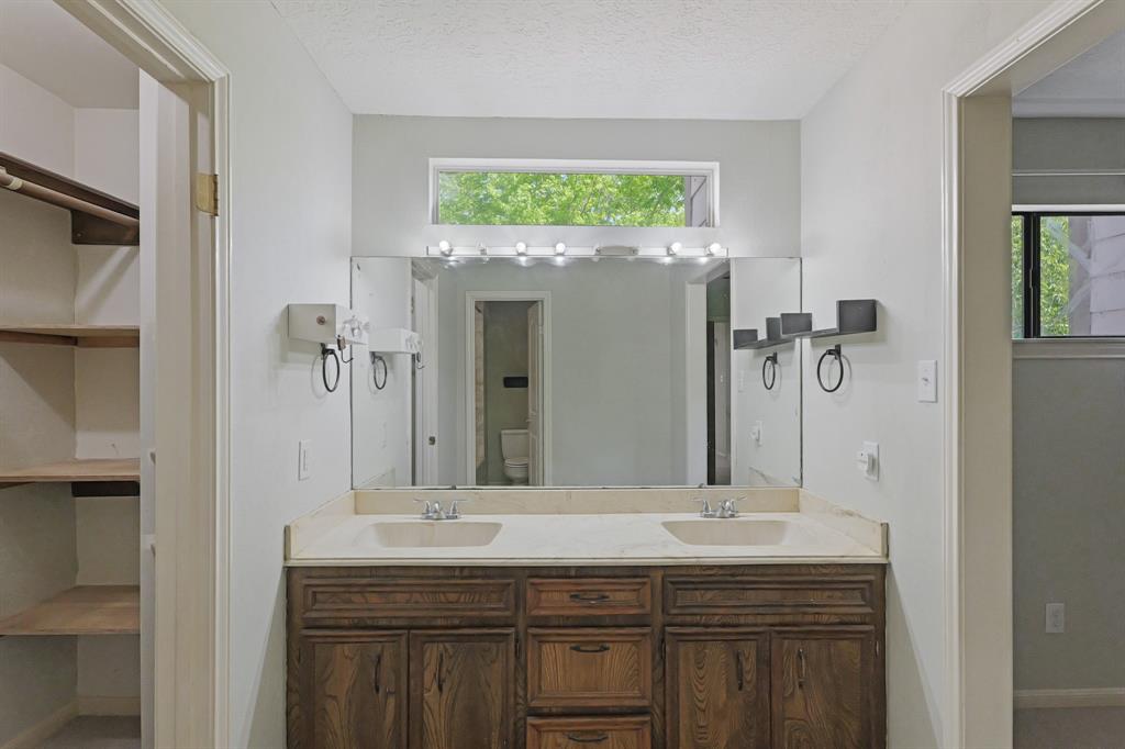 105 Capetown St, Conroe, Texas image 22