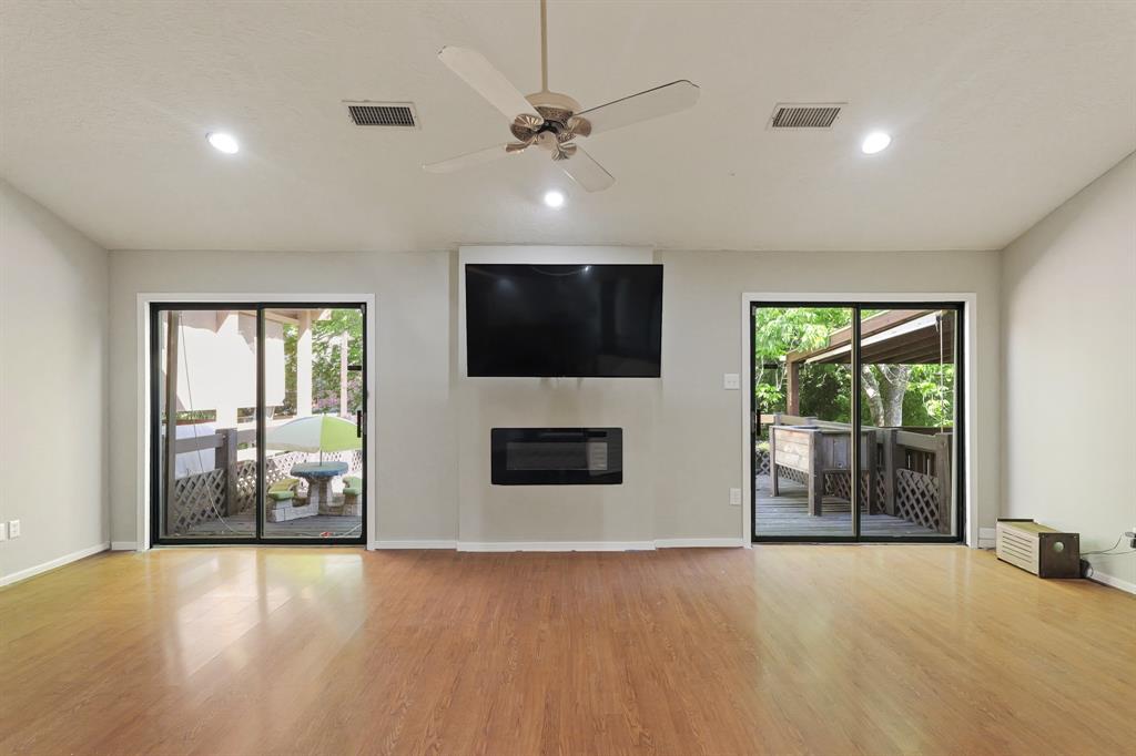 105 Capetown St, Conroe, Texas image 7