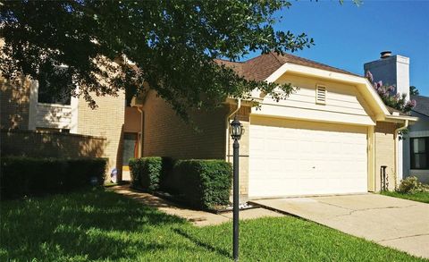 Single Family Residence in Houston TX 3310 Meadway Drive.jpg