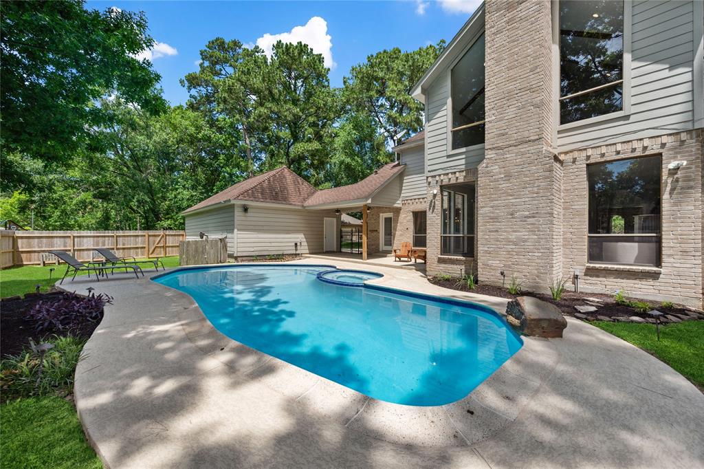 2802 Deer Hollow Drive, Kingwood, Texas image 37