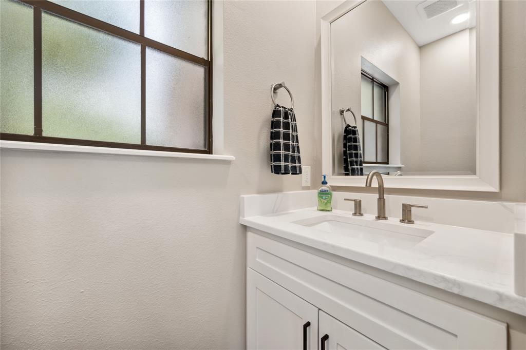 2802 Deer Hollow Drive, Kingwood, Texas image 31