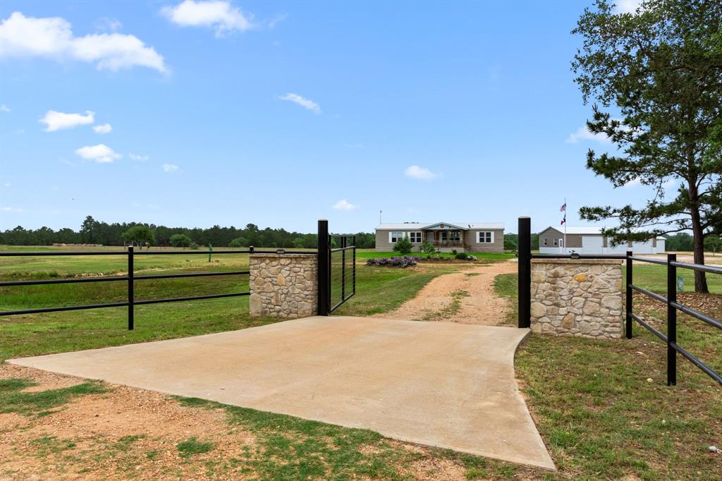 1411 Vogelsang Road, Columbus, Texas image 24