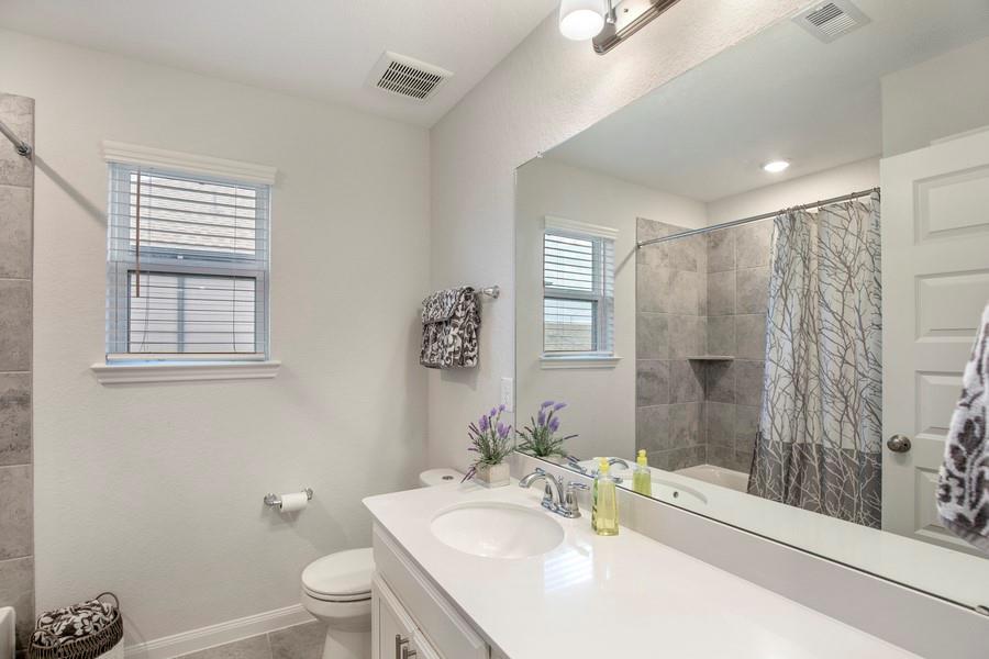 13814 Russell Court, Mont Belvieu, Texas image 12