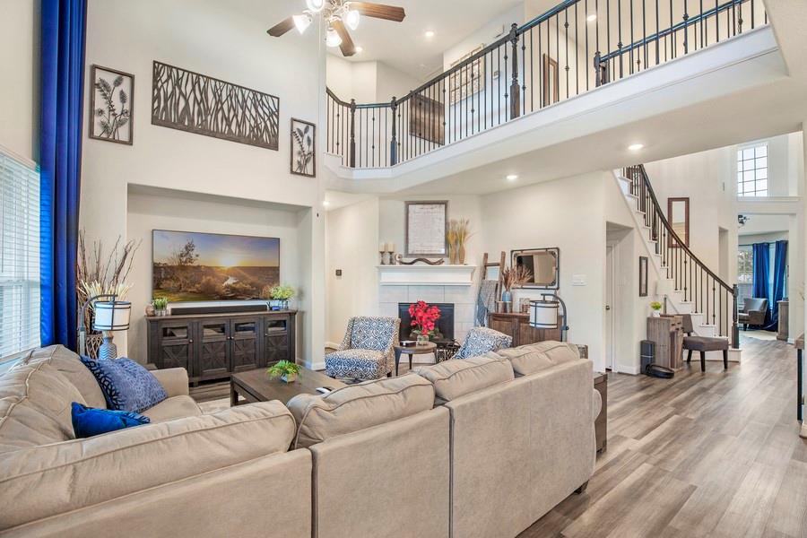 13814 Russell Court, Mont Belvieu, Texas image 7