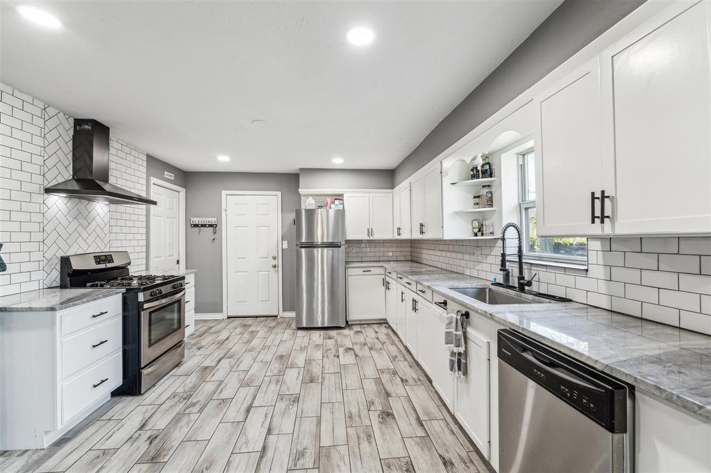9330 E Avenue L, Houston, Texas image 5