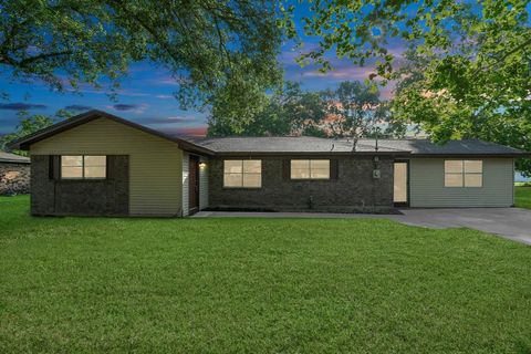 A home in Alvin