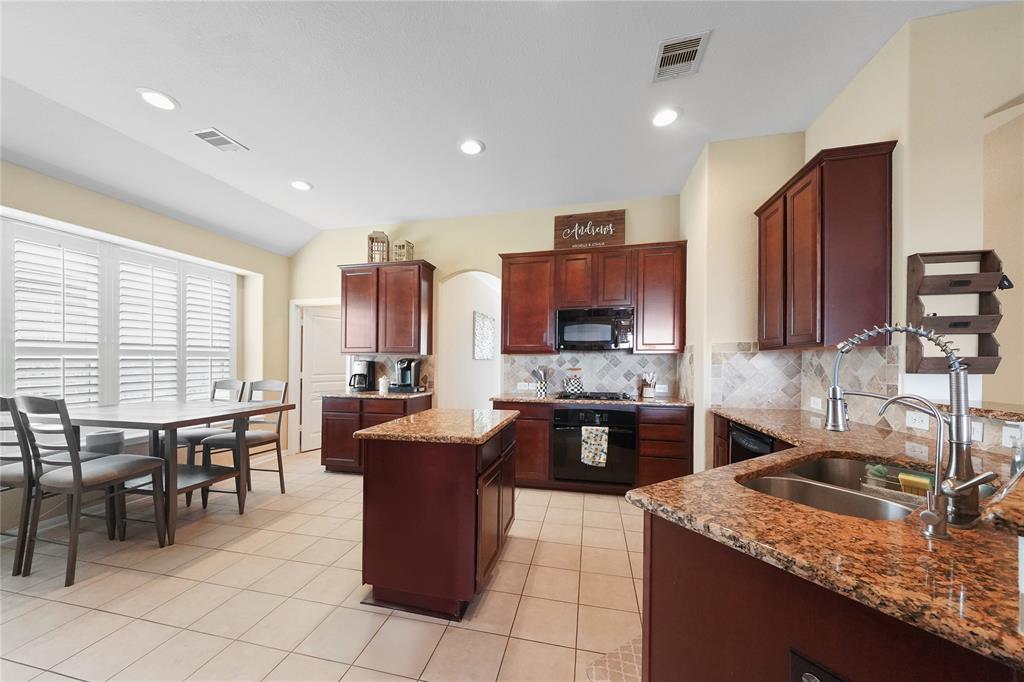 29954 Spring Creek Lane, Brookshire, Texas image 9