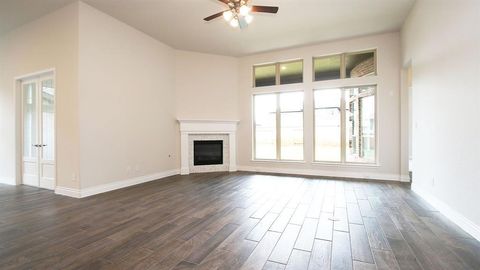 Single Family Residence in Friendswood TX 805 Sage Way Lane 2.jpg