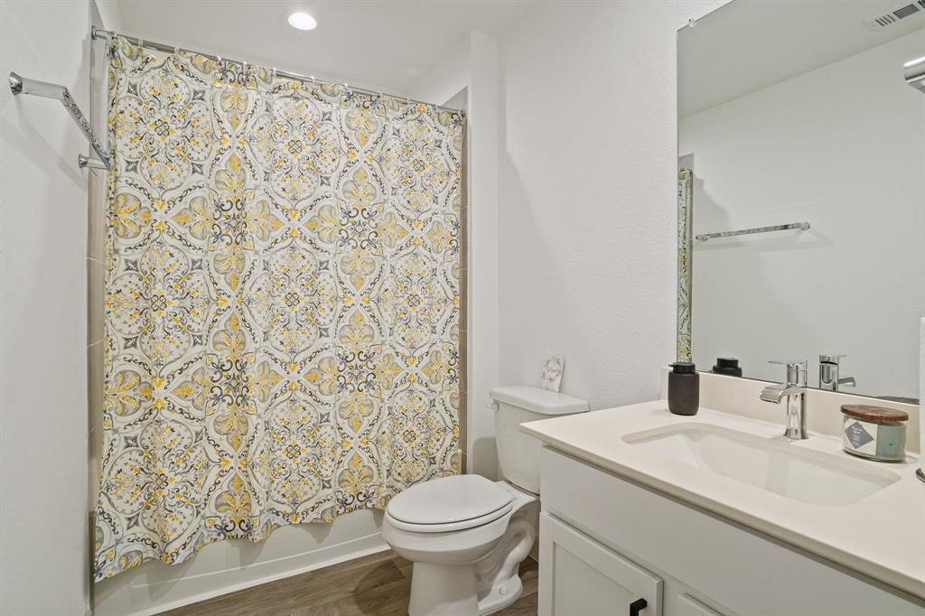 1219 Minerals Lane, Rosharon, Texas image 11