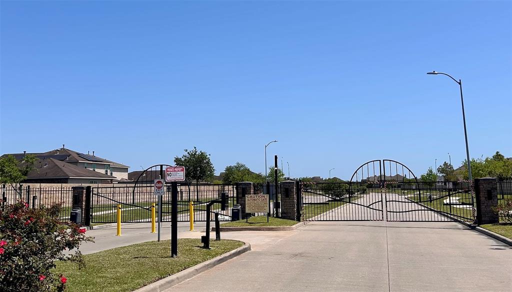 9915 Bezeled Circle Lane, Iowa Colony, Texas image 26
