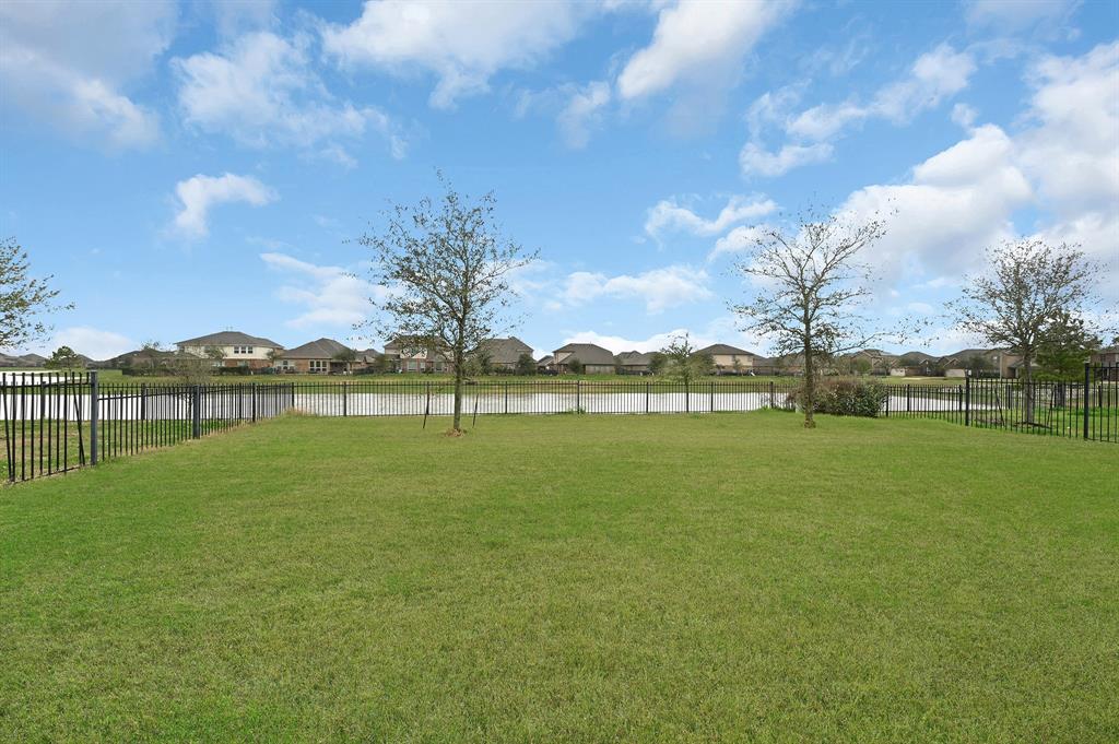 9915 Bezeled Circle Lane, Iowa Colony, Texas image 5