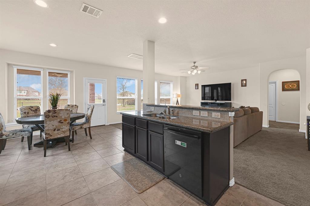 9915 Bezeled Circle Lane, Iowa Colony, Texas image 10