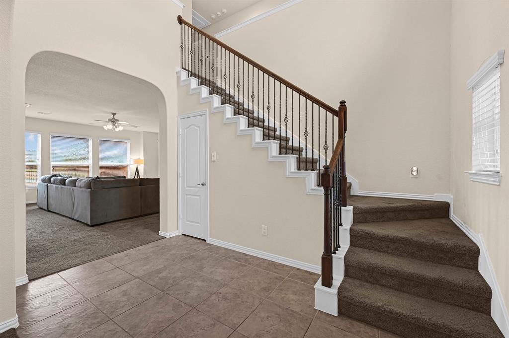 9915 Bezeled Circle Lane, Iowa Colony, Texas image 7