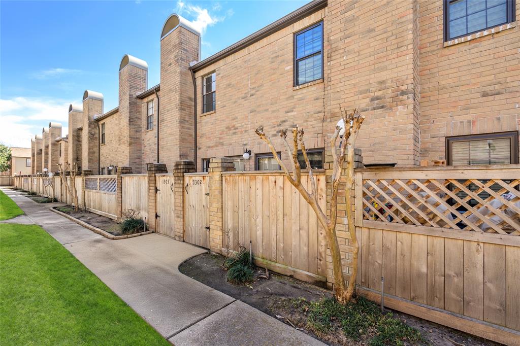 9850 Pagewood Lane #1302, Houston, Texas image 19