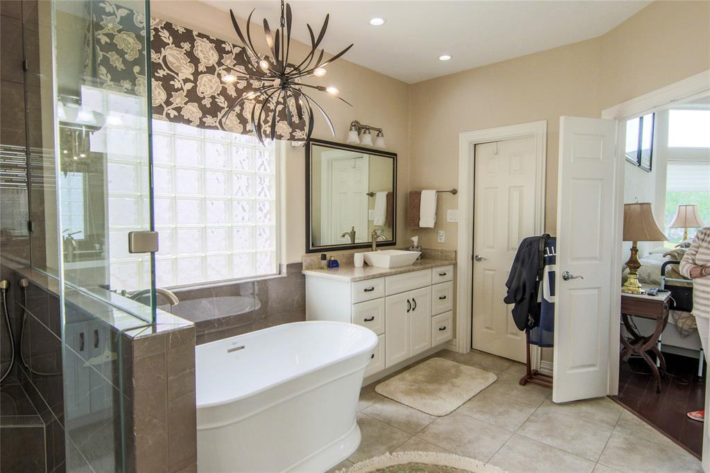 107 Edgewood Drive, Montgomery, Texas image 12