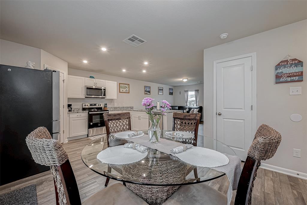 10130 Cerritos Drive, Conroe, Texas image 8
